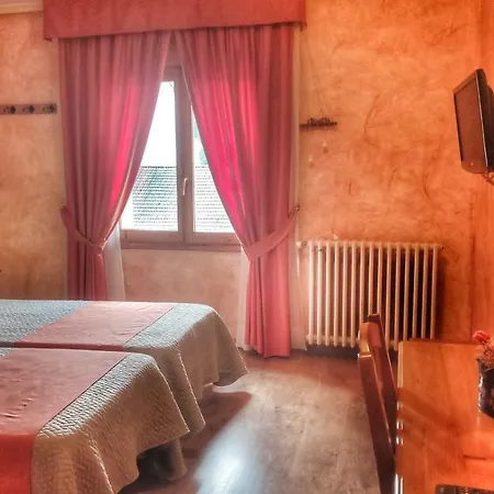 Szálloda Sorrosal Broto