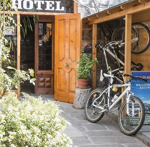 ホテル Sorrosal ブロト